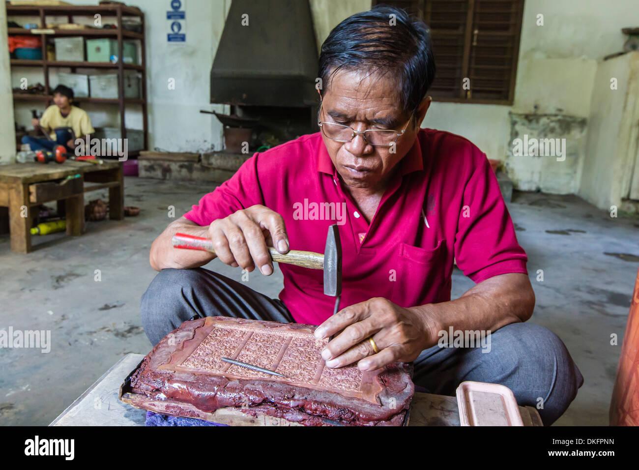 Crafting Authenticity with Local Artisans